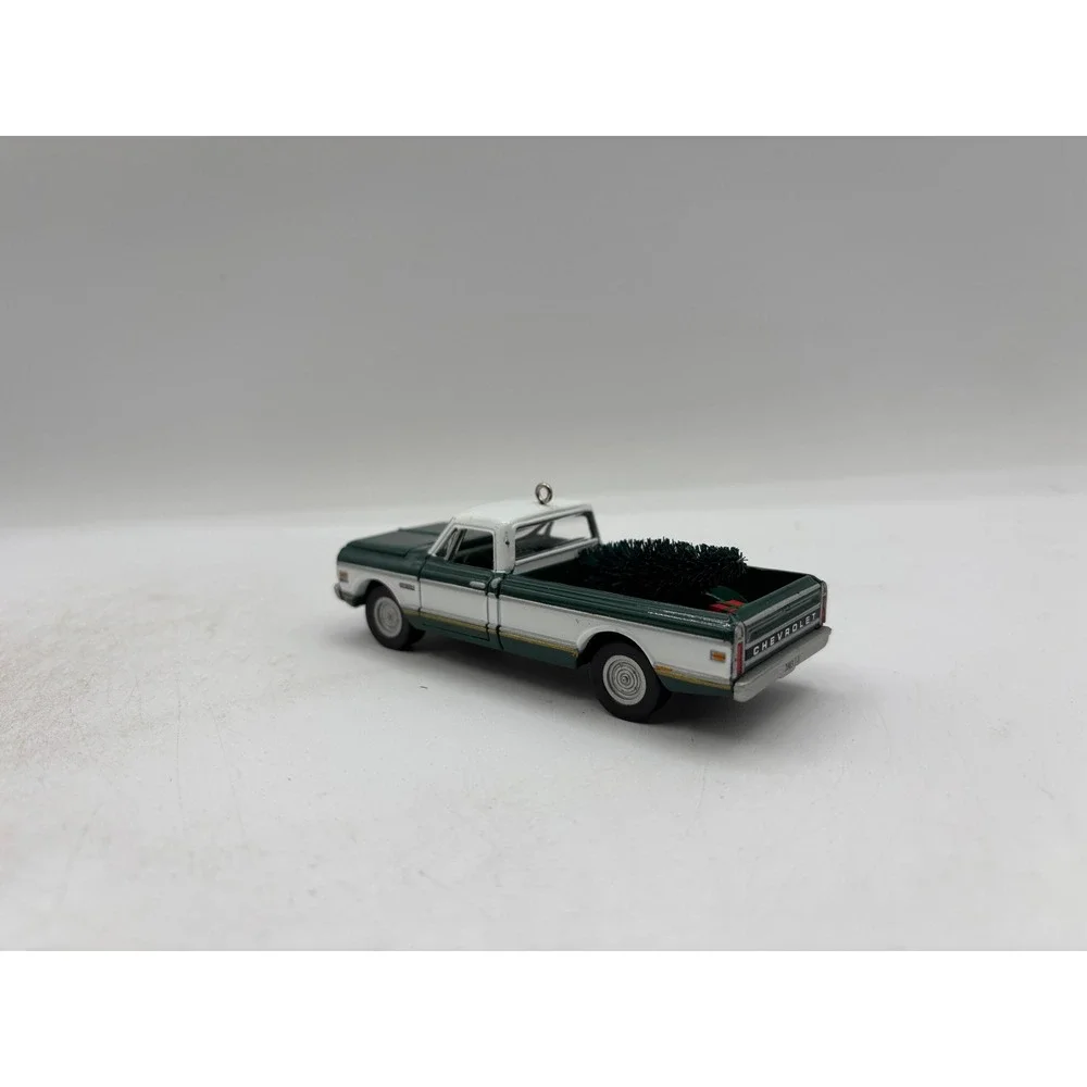 Hallmark Keepsake Ornament 2003 1972 Chevrolet Cheyenne Super 9th in Series